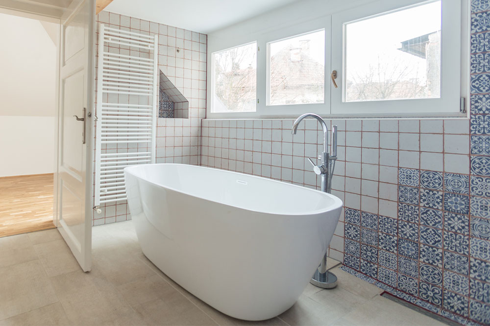 5 brands offering feature-packed walk-in tubs and showers