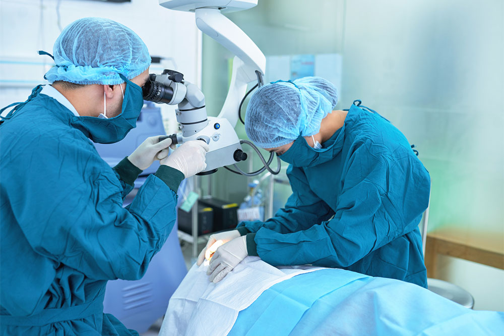 LASIK eye surgery – Procedure and before and after care
