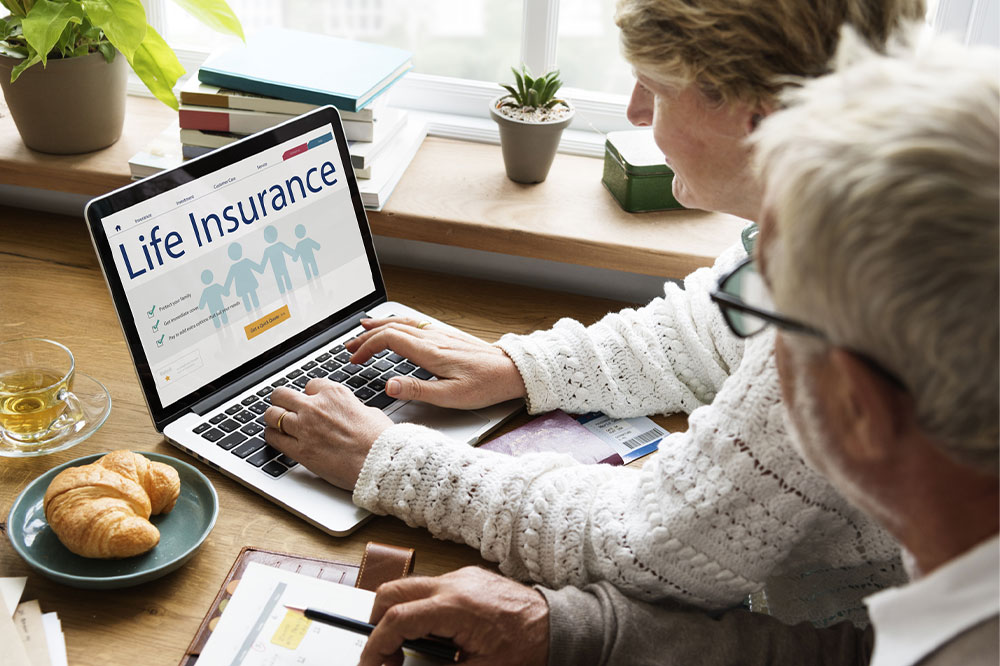 5 tips on buying life insurance for seniors