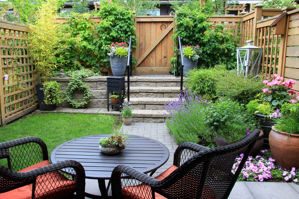 13 simple landscaping ideas for small gardens