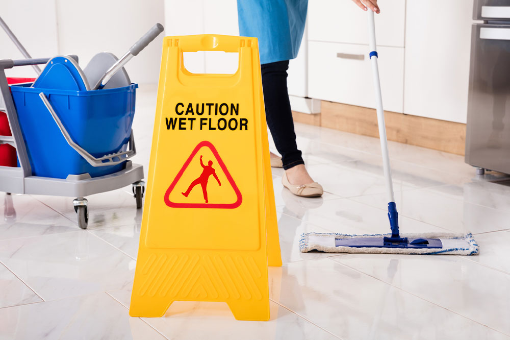 8 things to consider when choosing janitorial carts and caddies
