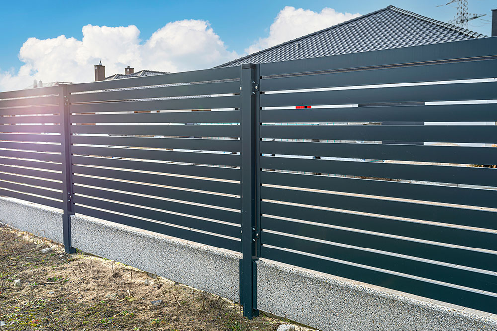 8 types of barrier fencing for security and privacy