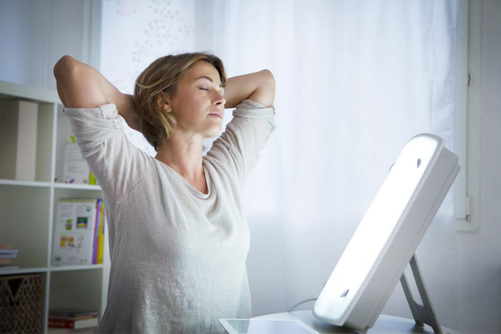 Light therapy lamps – Benefits and side effects